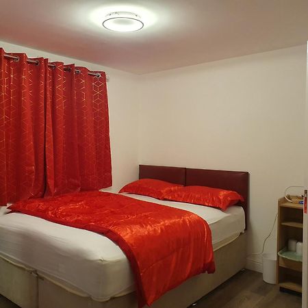 Northolt  Amh Hotel - Greenford Station מראה חיצוני תמונה